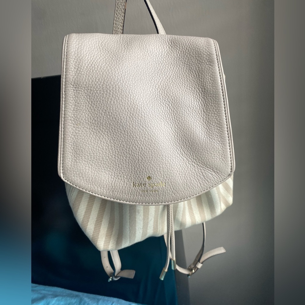 KATE SPADE BEIGE STRIPE BACKPACK